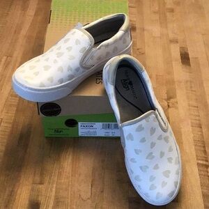 Nurse Mates Align Faxon White/hearts Slip-On Shoes 37/ 6.5 M NWT?NWB